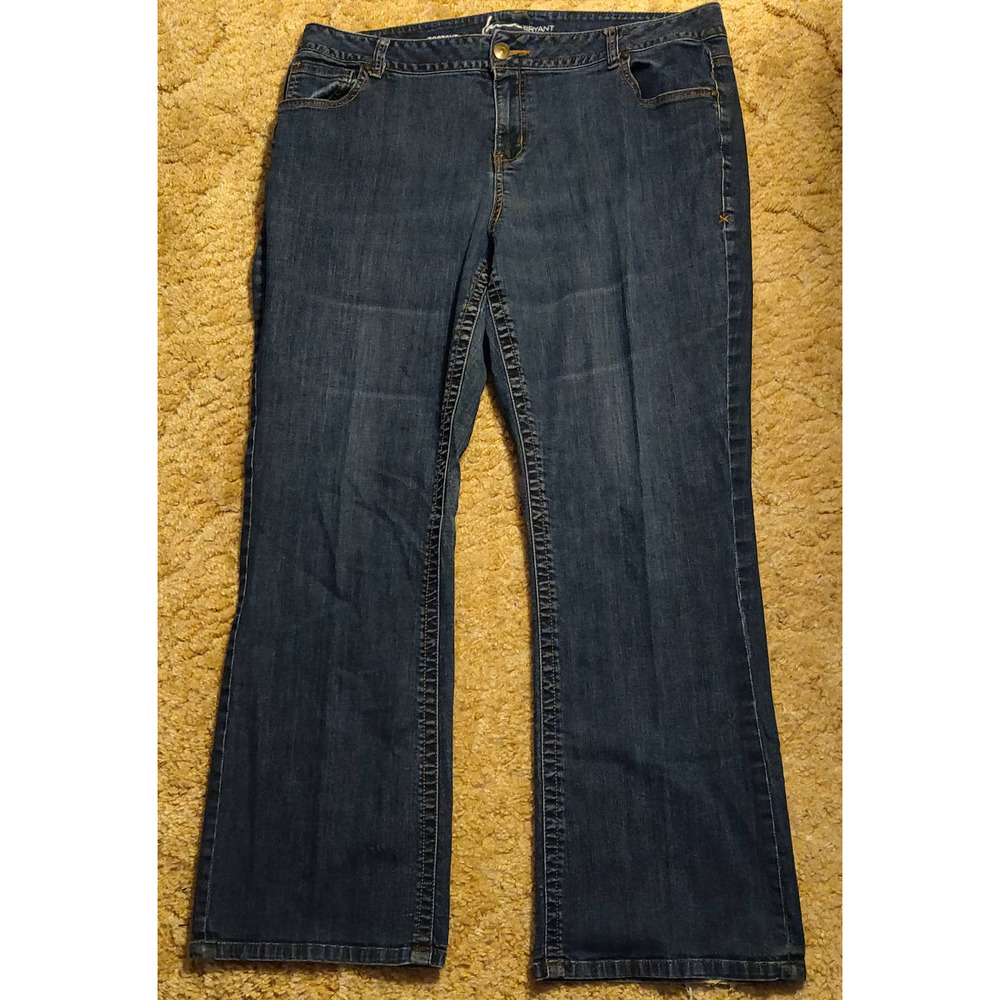 LANE BRYANT WOMEN'S BLUE JEANS BOOTCUT SIZE 20 (see photos for measurements)